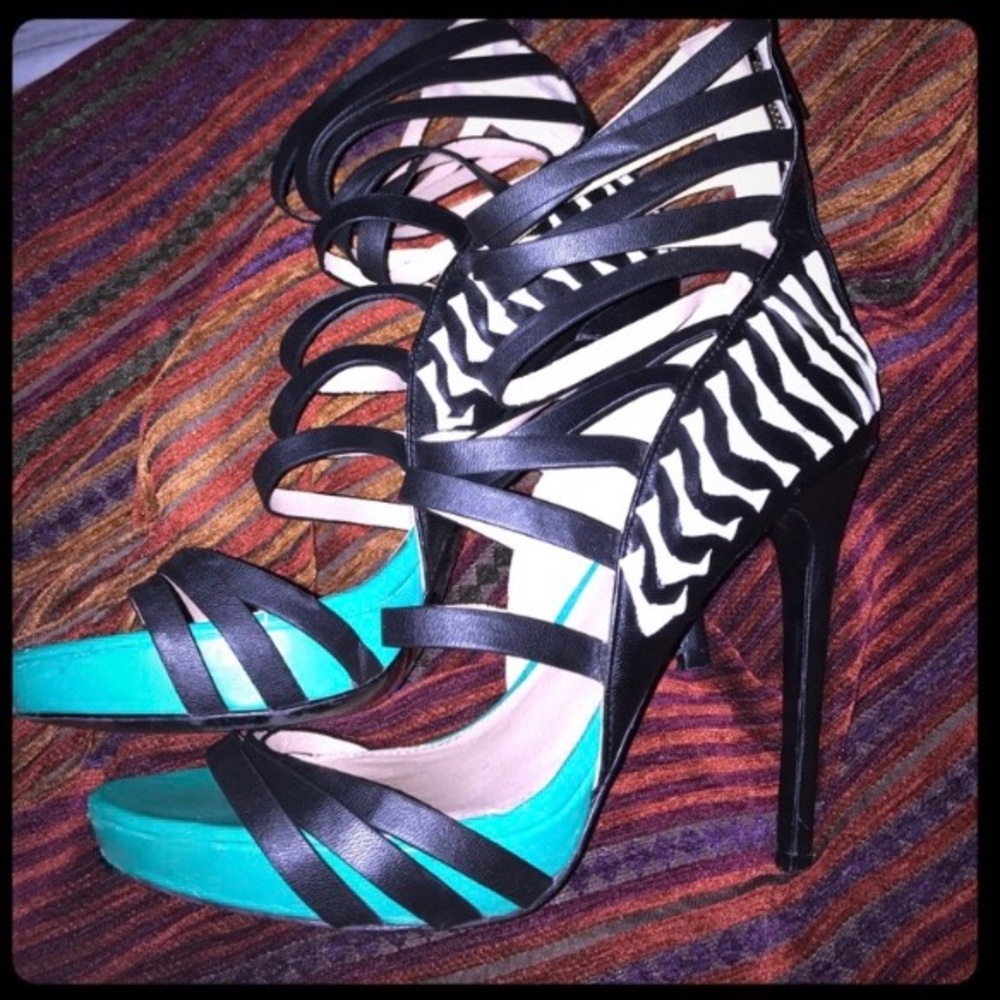 Bebe heels size 9