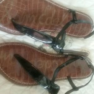 Gigi thong Sam Edelman