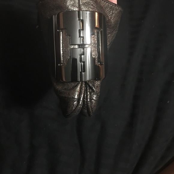 1 hr clearance Stunning Halston Heritage Handbag! - Picture 3 of 8