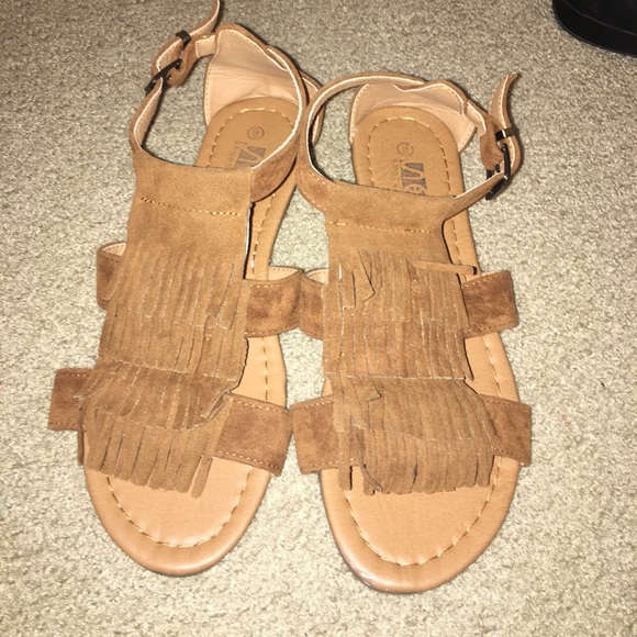 Sandals - Picture 1 of 2