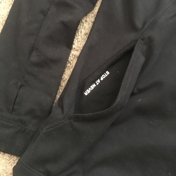 Women's Asics Running/Biking top!! - Picture 6 of 6