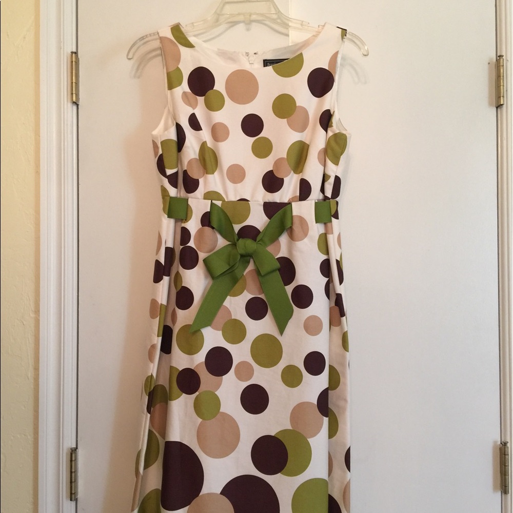 Jessica HOWARD dress