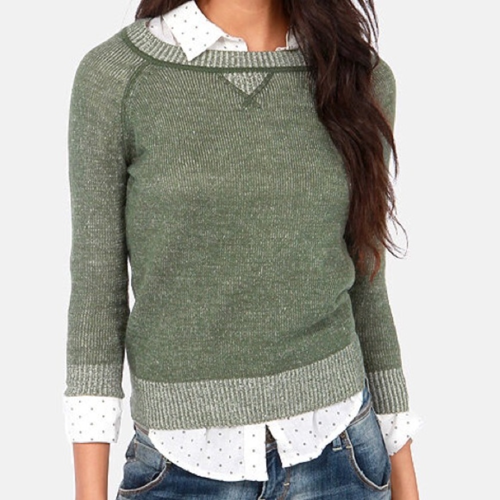 ✨Reposh✨ BB Dakota green sweater