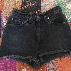 Vintage black Levi's shorts high waisted