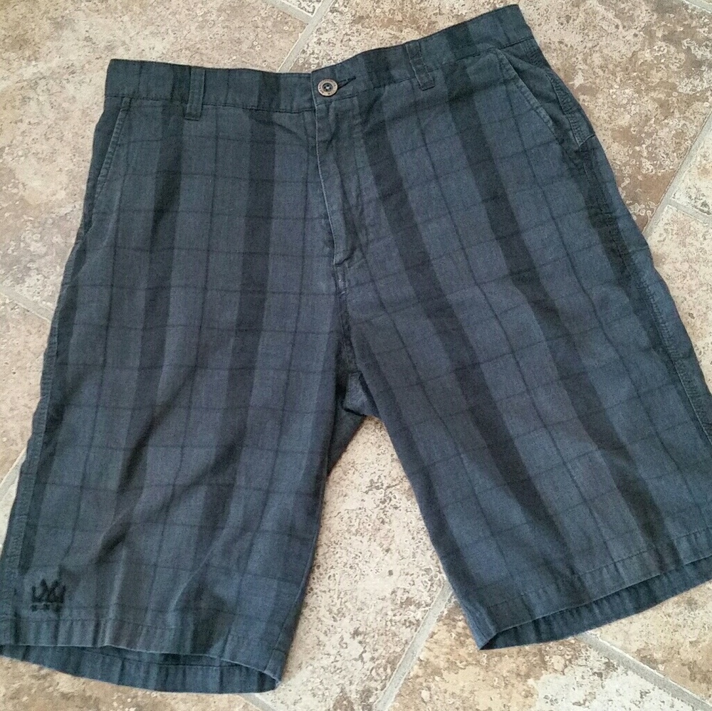 Men's MICROS plaid shorts, gray & black