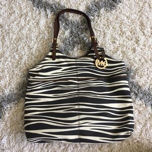 ⚡️flash sale⚡️ Michael Kors Purse