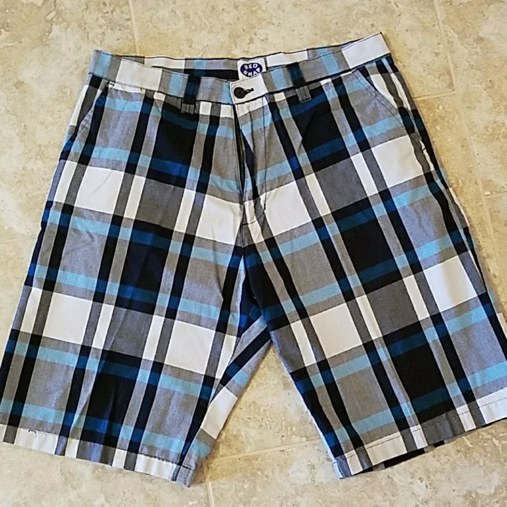 Men's plaid shorts