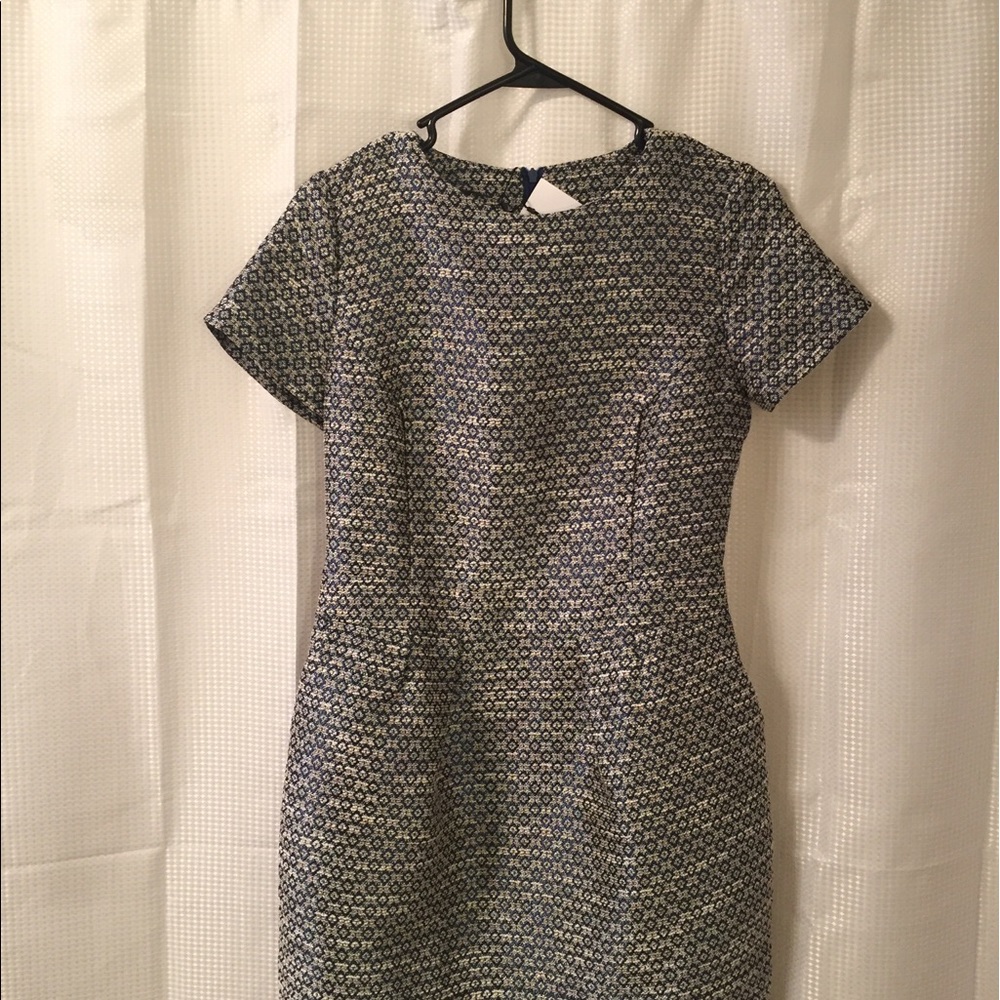 Jacquard print dress. Professional.