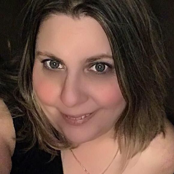 Meet your Posher, Angela - Picture 1 of 1