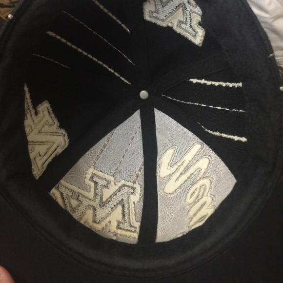 Hat - Picture 5 of 7