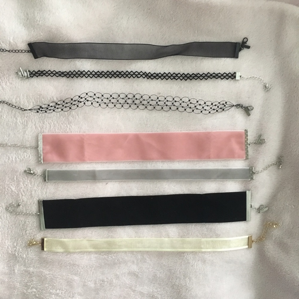 Choker collection