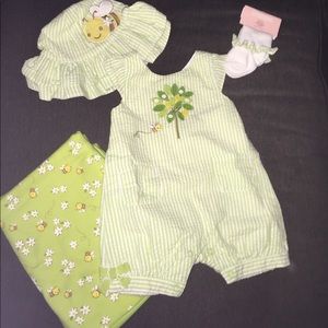 **NWT** Baby Girl Gymboree Set