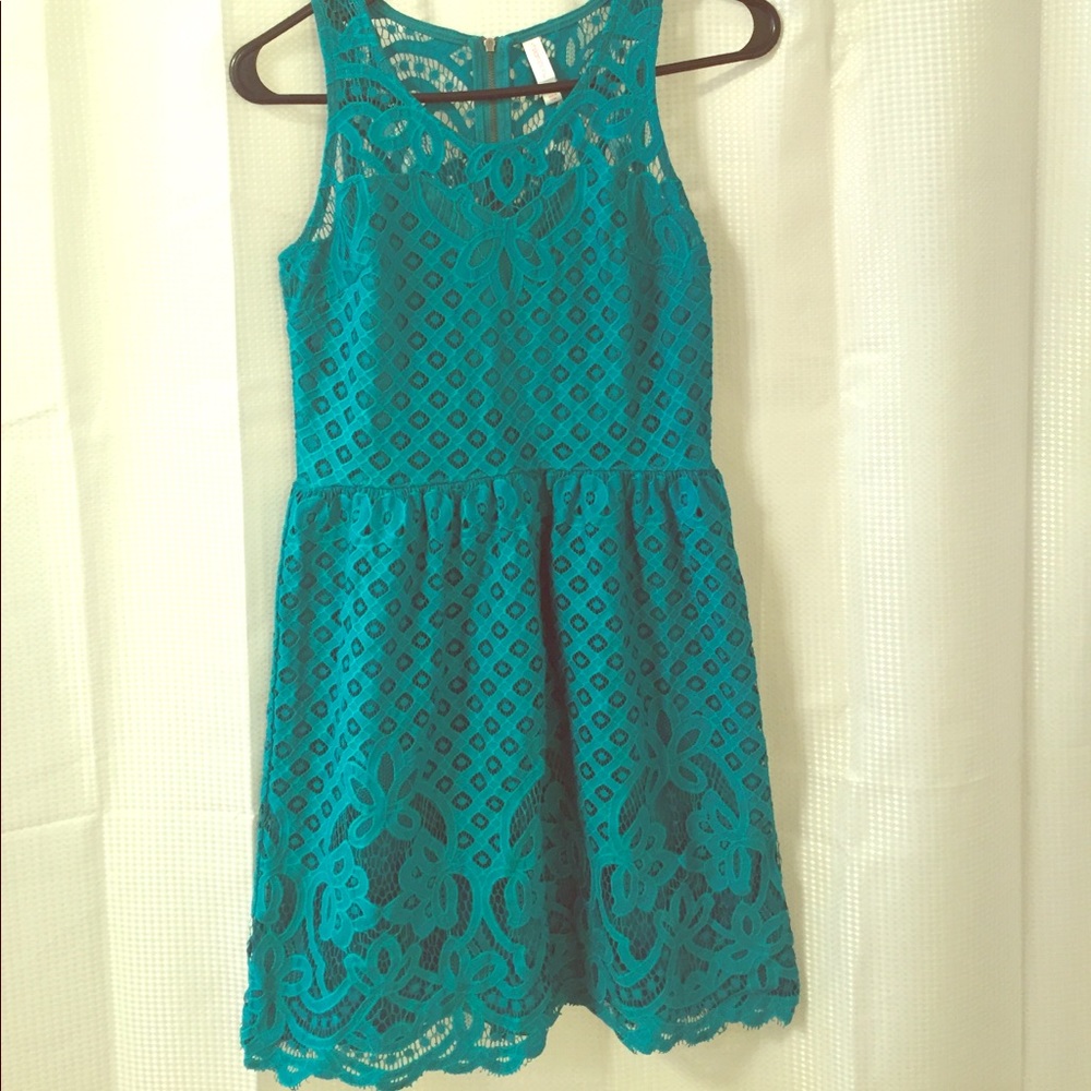 Lace dress