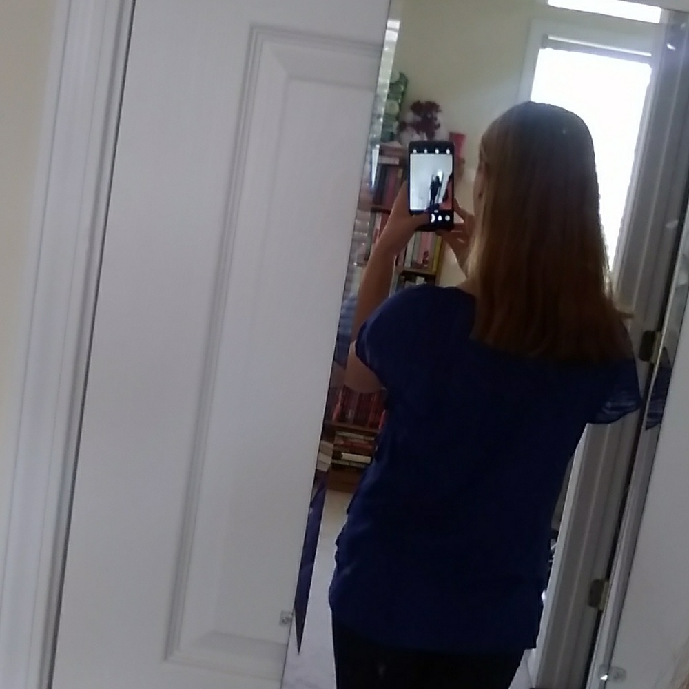 Ruffled blouse - Picture 2 of 2