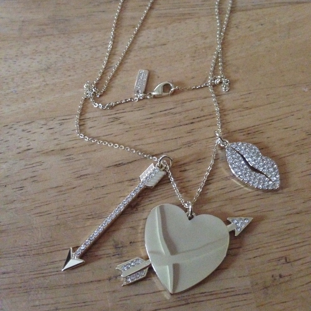 Victoria secret love necklace