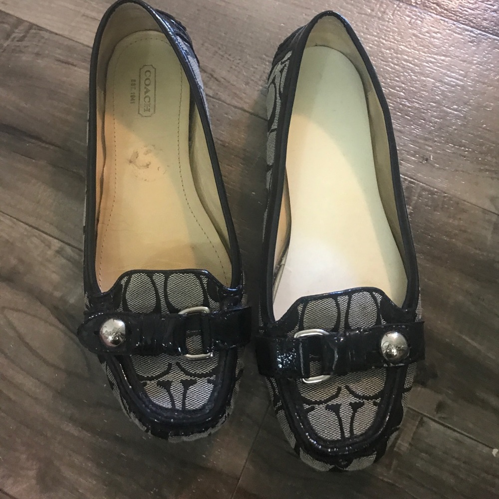 Coach size 7 1/2.  I got these on posh