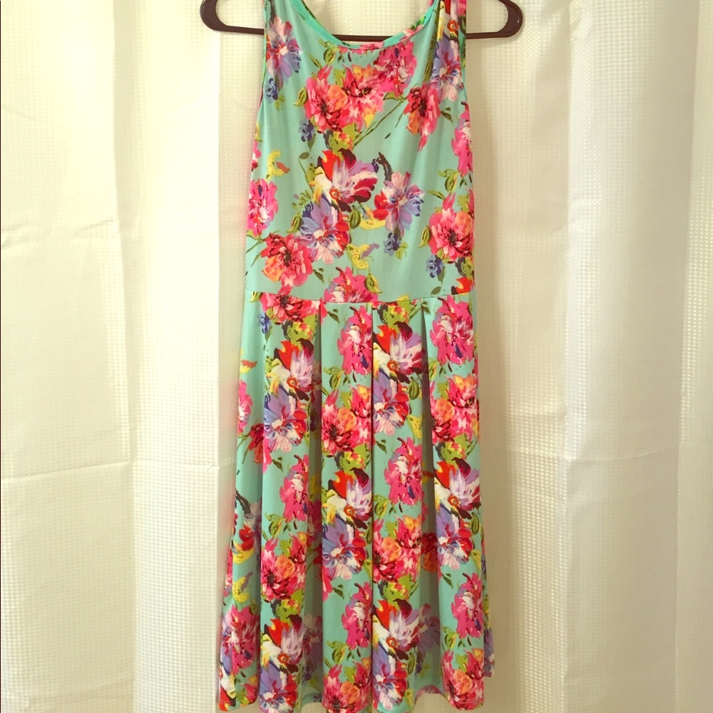 Vibrant summer dress!