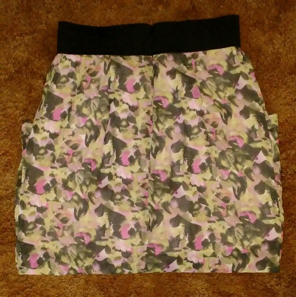 NWOT Urban Outfitters Dylan and Rose Skirt - Picture 2 of 4