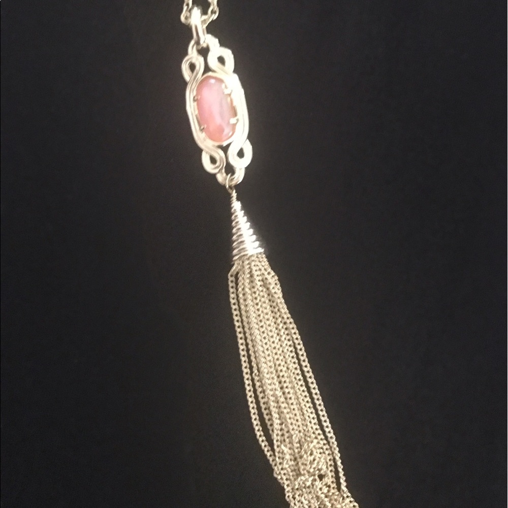 Kendra Scott pendant necklace