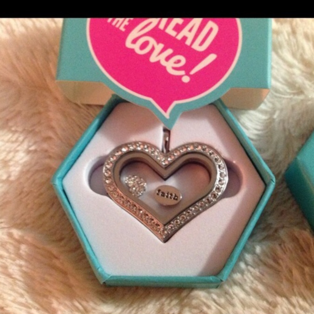 Origami locket set 
❤️SOLD 🩷