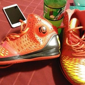 Derek rose adidas boys basketball shoes