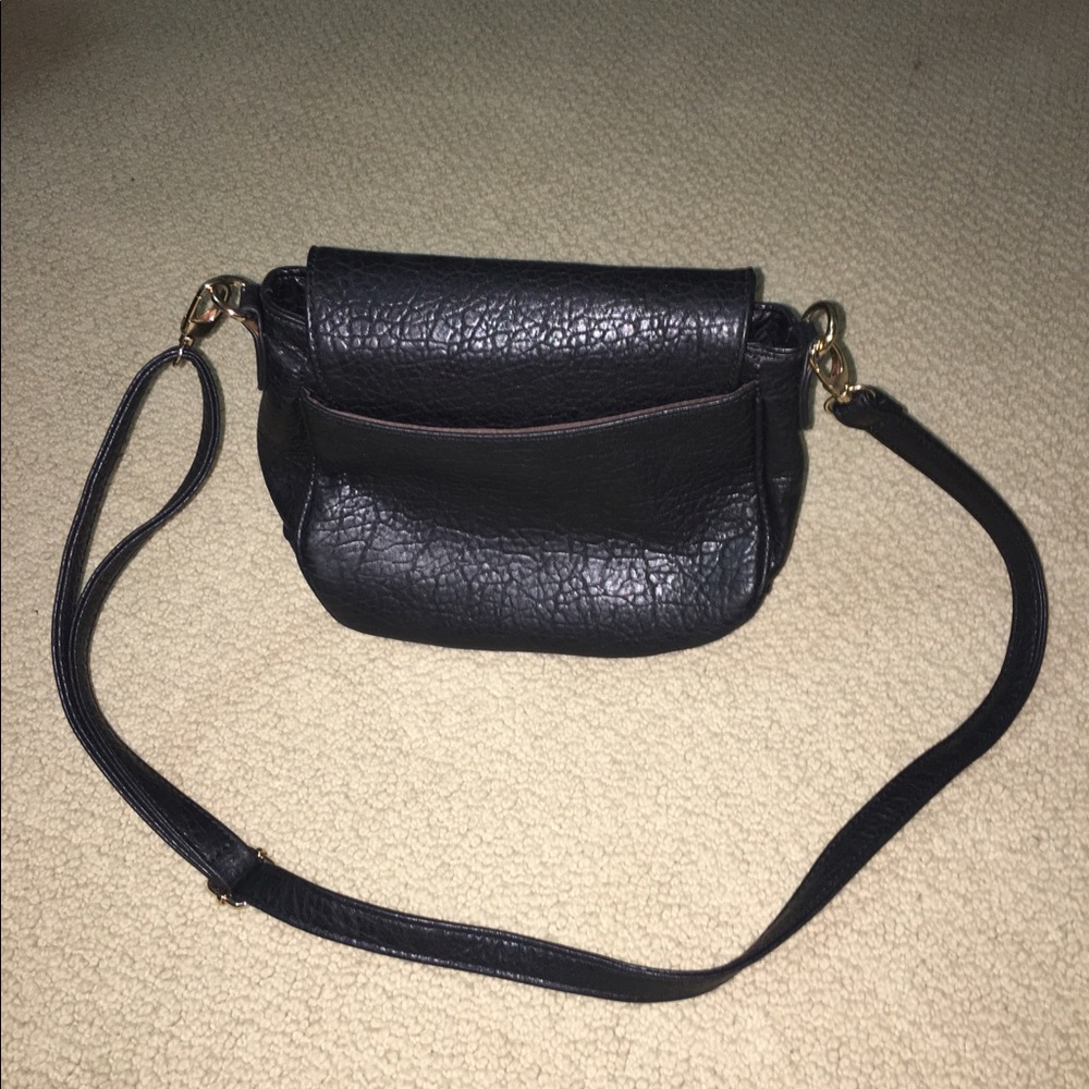 Purses/Satchels - Picture 3 of 8