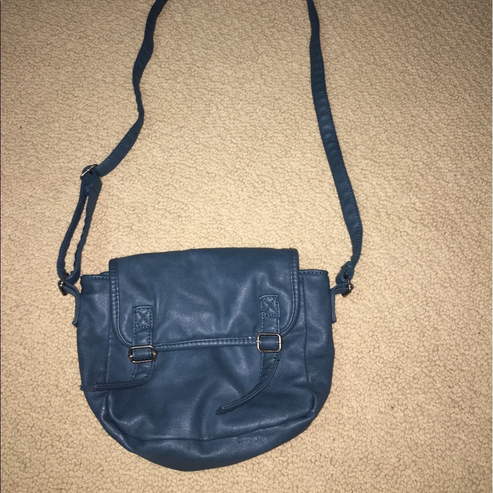 Purses/Satchels - Picture 4 of 8