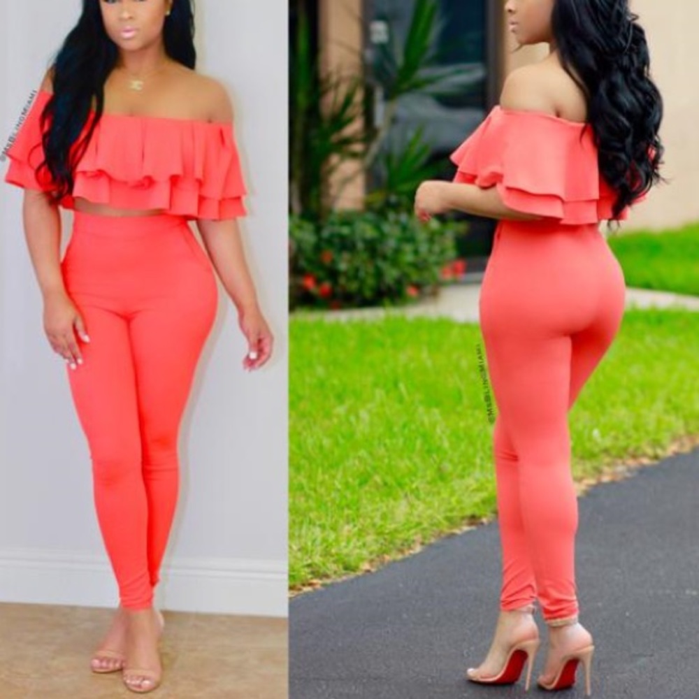 Off shoulder Ruffle pant set