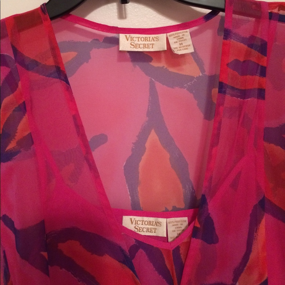 Victoria's Secret ! 2 piece, flowing loose fitting - Picture 2 of 3