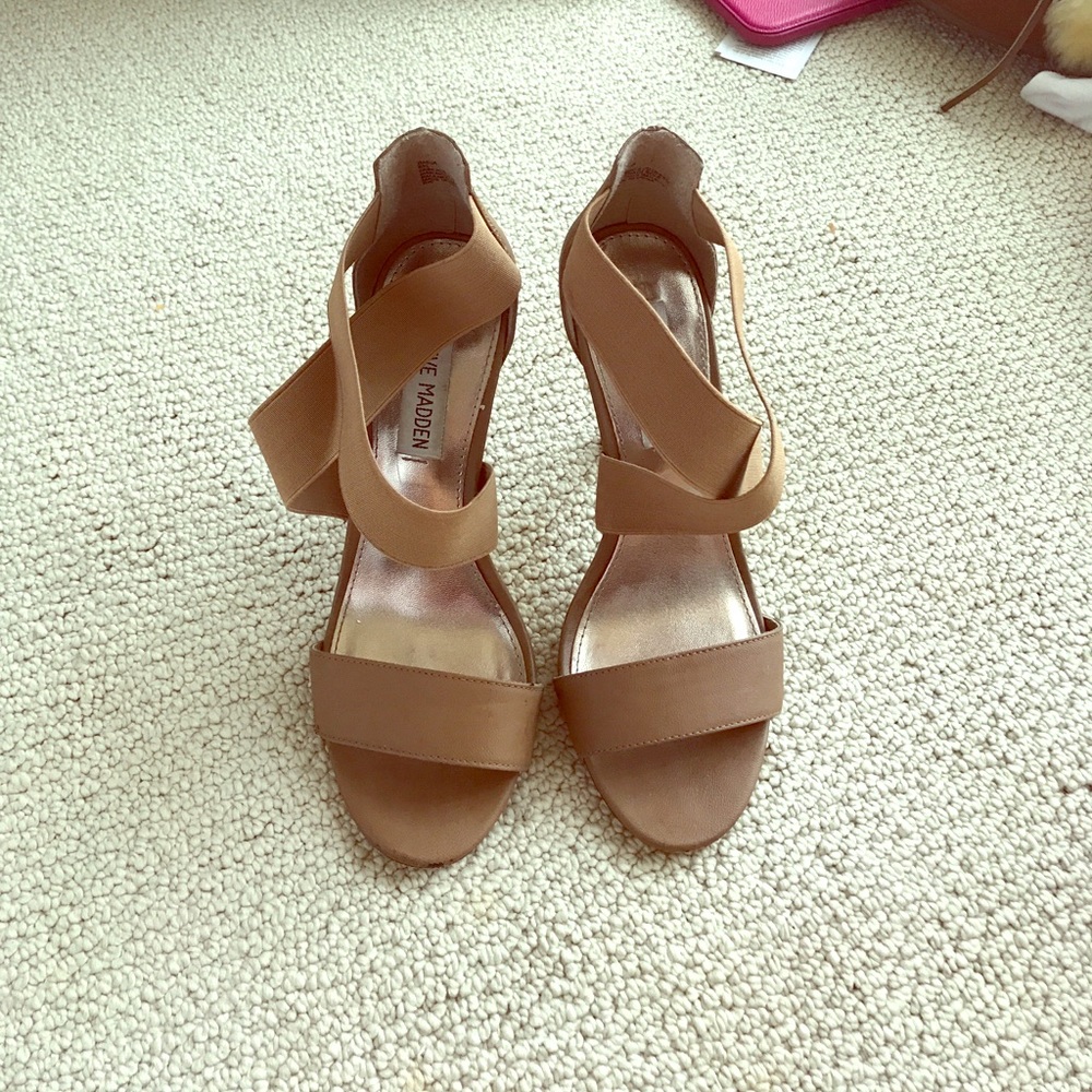 Steve Madden tan stretchy heel sandals