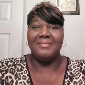 Meet your Posher, Angelia