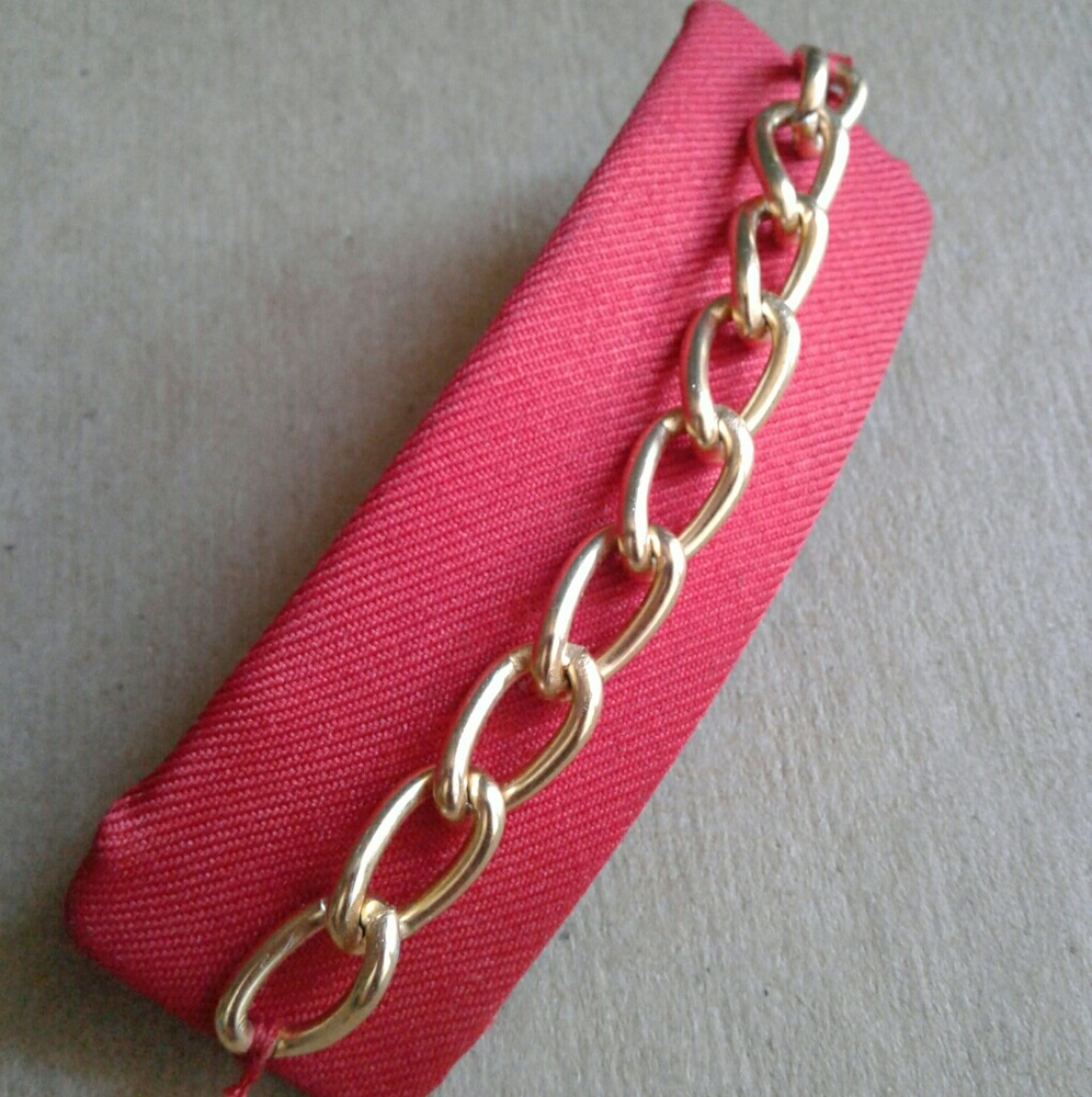 Red hair clip