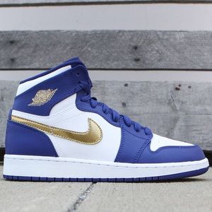 Retro 1 gold medal size 10 $150