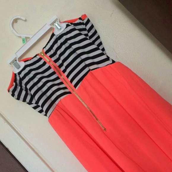 🎀 Maxi dress - Picture 3 of 5