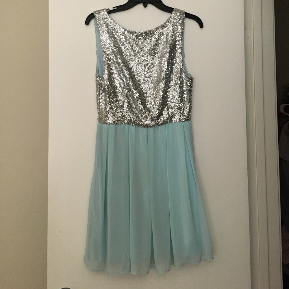 Arden. B glitter/chiffon dress