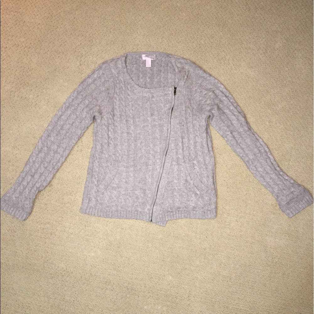 Sweater with zipper
