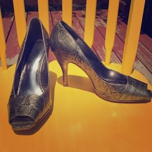 Pewter Peep-toe pumps
