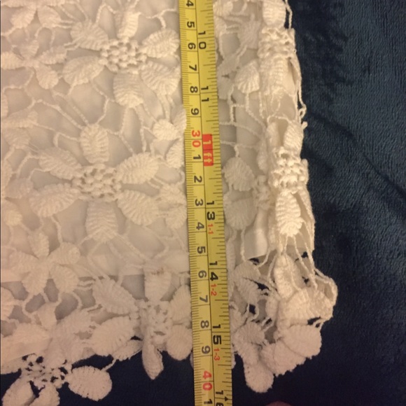 LF White Floral Crochet Shorts - High Waisted - Picture 7 of 8