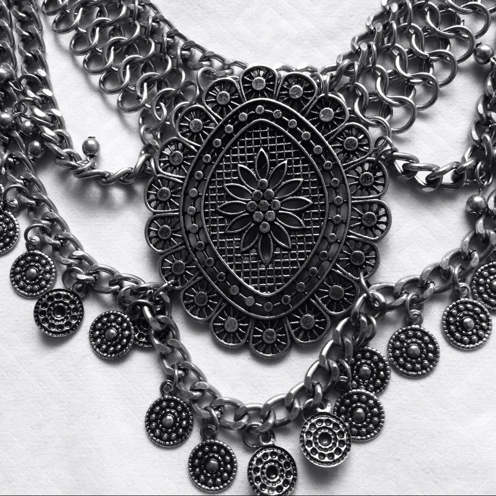 Vintage Style Silver Necklace