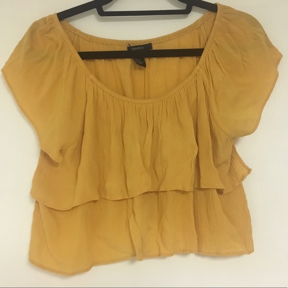 Forever 21 Tops - ‼️5 for $20‼️ Forever 21 crop top
