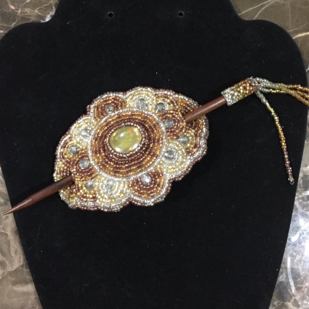 ❌ SOLD❌  Vintage Beaded Headpiece