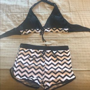 Bathing suit with shorts for the bottoms 💋🎉