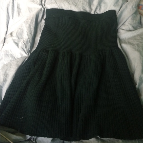 Green knit skirt - Picture 2 of 2