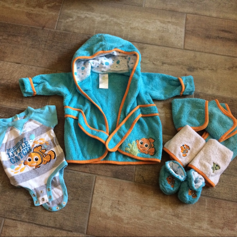 Disney Finding Nemo Bath Set