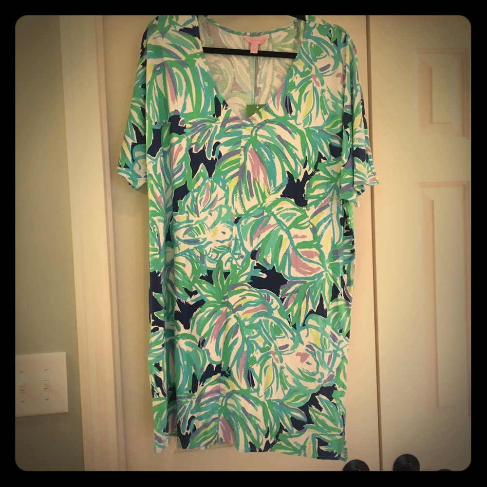 Lilly Pulitzer Lindley Caftan dress in resort navy