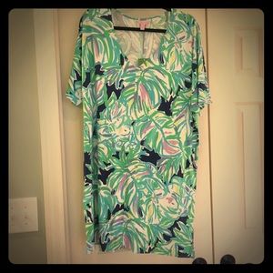 Lilly Pulitzer Lindley Caftan dress in resort navy