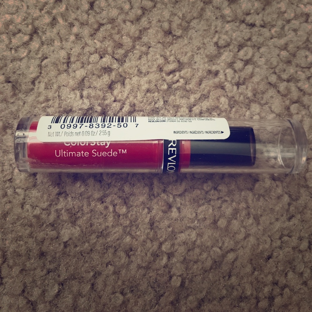Revlon Colorstay Ultimate Suede Lipstick: Couture