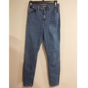 UO BDG High waisted Skinny Jeans