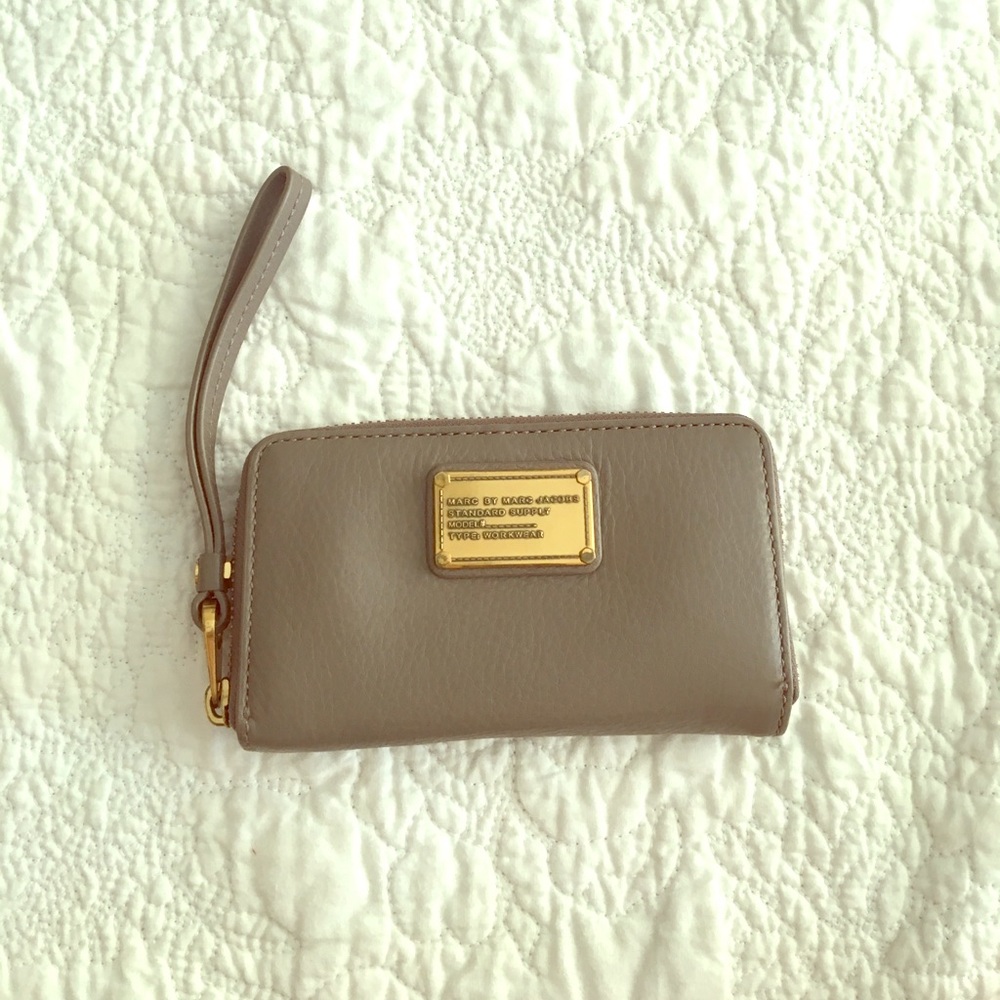 Marc Jacobs wallet