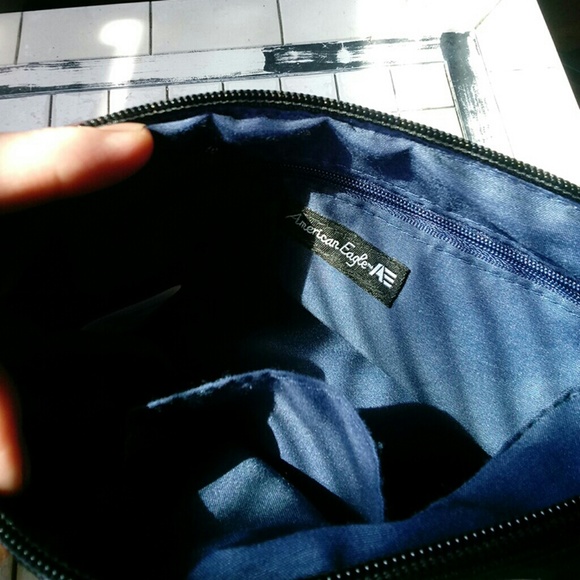American Eagle crossbody purse. - Picture 5 of 6